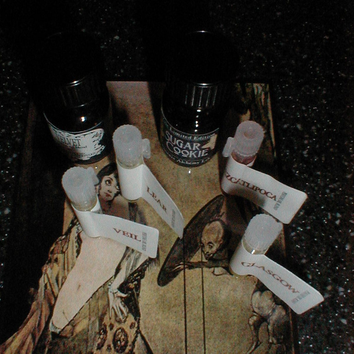 Flacon de Encre 2, parfum gourmand, photographié sur fond neutre